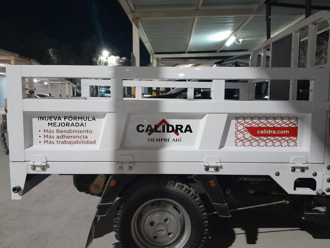 Somos Rotulación CDMX. Brindamos servicio de rotulación de autos, logotipos en vinil y señalética. Damos atención inmediata.